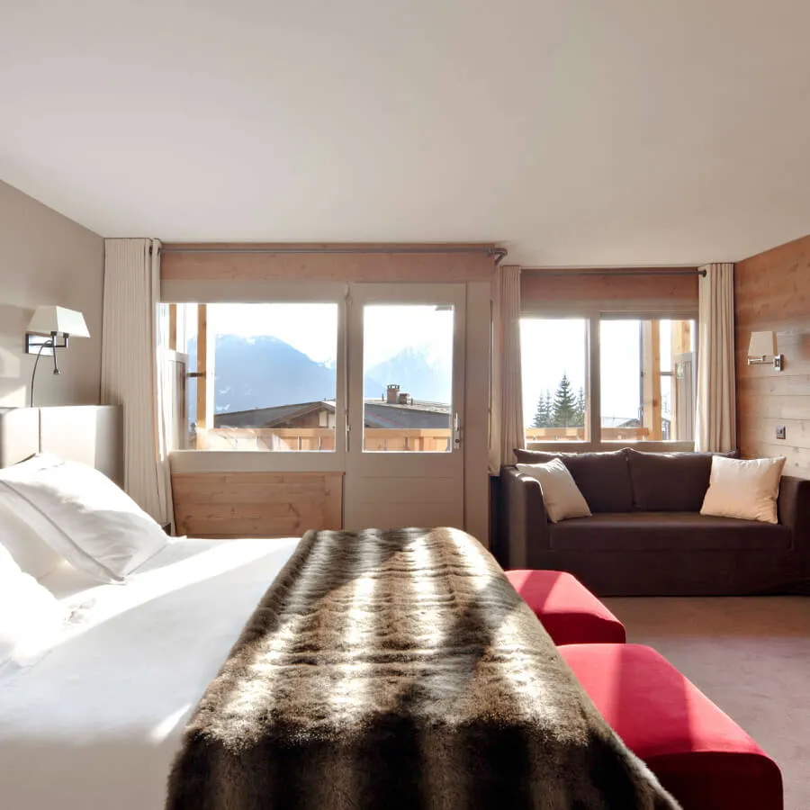 Junior Suite 30sqm with private balcony and mountain view, Verbier