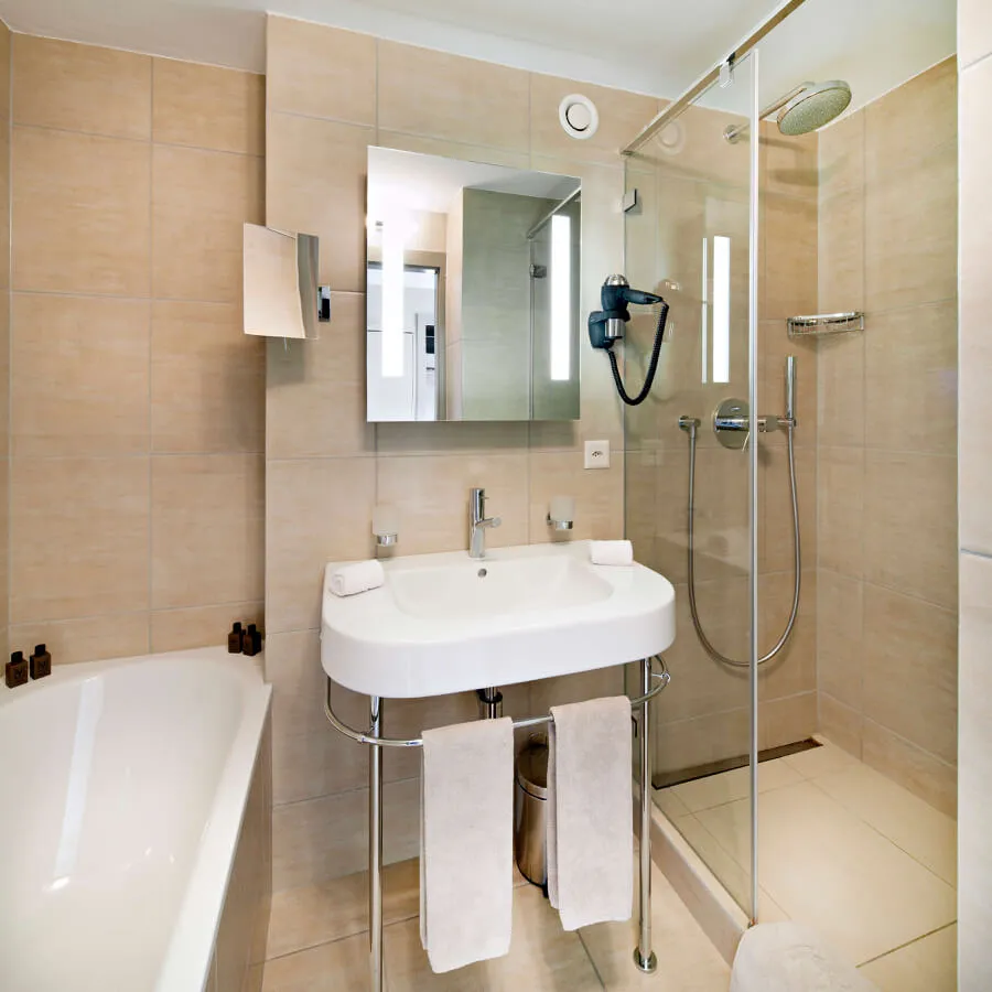 Junior Suite 30sqm with private balcony and mountain view, Verbier