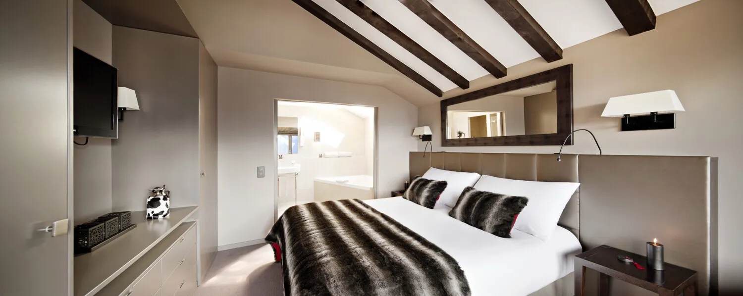 Penthouse top floor with panoramic Combin mountain views, Verbier